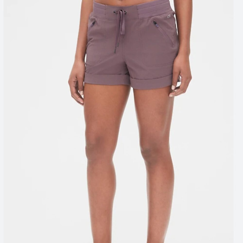 GapFit 4" Hiking Shorts black plum, medium